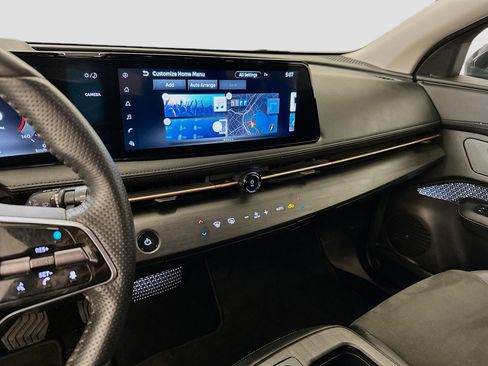 Used 2024 Nissan Ariya AWD image 26