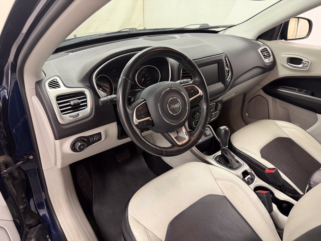Used 2018 Jeep Compass Latitude w/ Popular Equipment Group FWD image 20