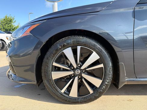 Used 2021 Nissan Altima 2.5 SL FWD image 10