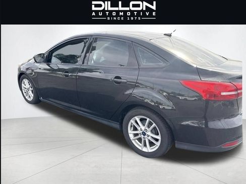 Used 2015 Ford Focus SE FWD image 5