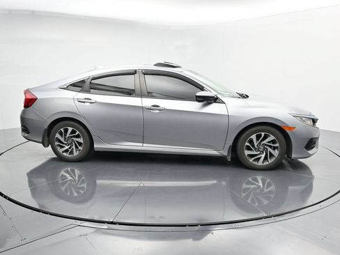 Used 2018 Honda Civic EX image 9