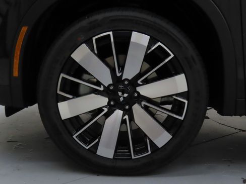 New 2025 Mitsubishi Outlander SE image 27