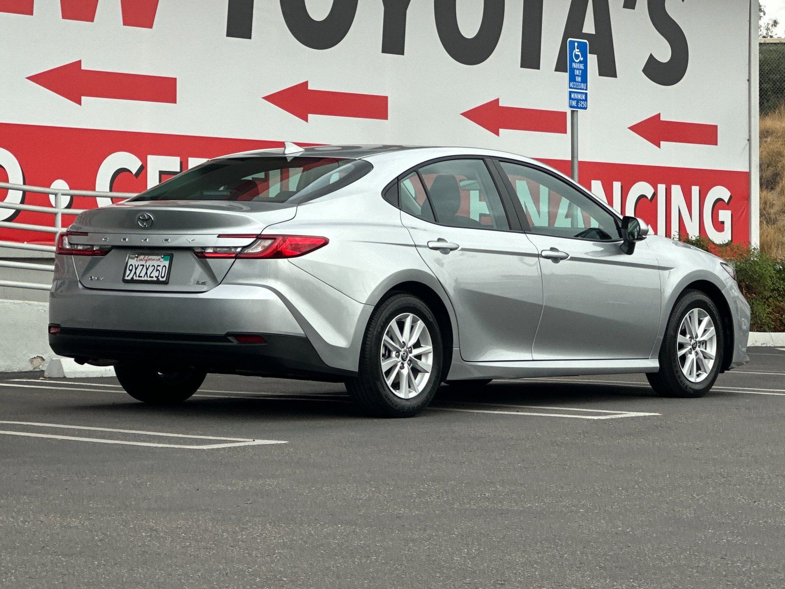 Used 2026 Toyota Camry LE w/ Convenience Package FWD image 5