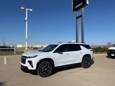 Used 2026 Chevrolet Traverse High Country w/ LPO, Floor Liner Package image 1