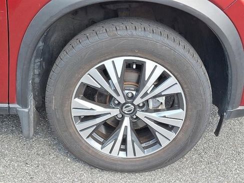 Certified 2021 Nissan Rogue SV image 40