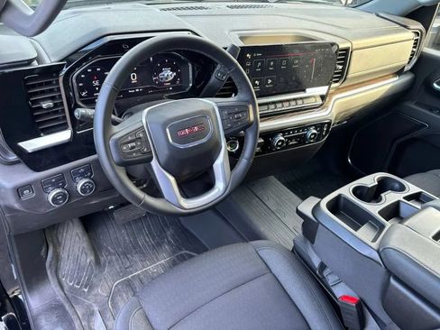 Used 2024 GMC Sierra 2500 SLE w/ SLE Value Package; AWD/4WD image 2