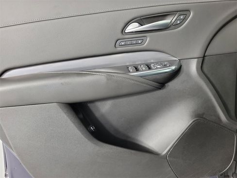 Certified 2025 Cadillac XT4 Premium Luxury image 18