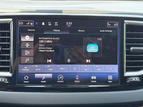Used 2023 Chrysler Pacifica Touring-L FWD image 22