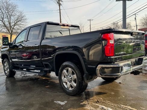 Used 2020 Chevrolet Silverado 2500 LTZ w/ LTZ Premium Package image 5