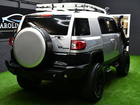 Used 2008 Toyota FJ Cruiser 4WD image 4