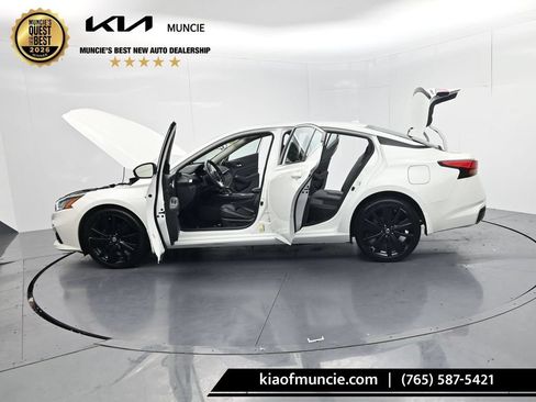Used 2022 Nissan Altima 2.5 SR w/ Midnight Edition Package AWD/4WD image 61