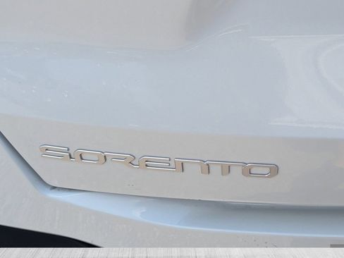 Used 2025 Kia Sorento EX AWD/4WD image 12