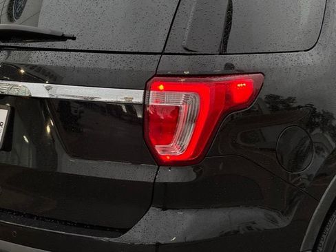 Used 2016 Ford Explorer XLT w/ Equipment Group 202A FWD image 39