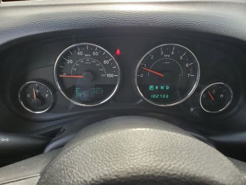 Used 2013 Jeep Wrangler Unlimited Rubicon w/ Connectivity Group image 32