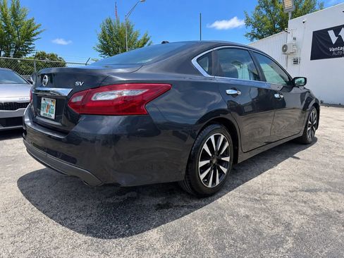 Used 2018 Nissan Altima 2.5 SV FWD image 5