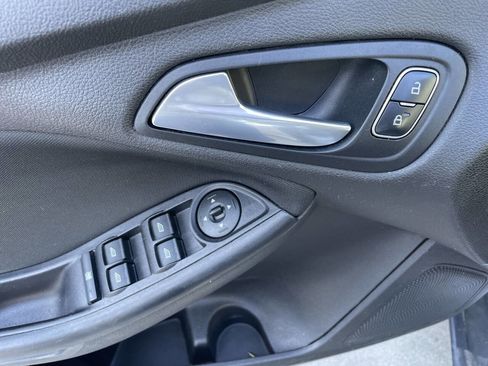 Used 2016 Ford Focus SE image 23