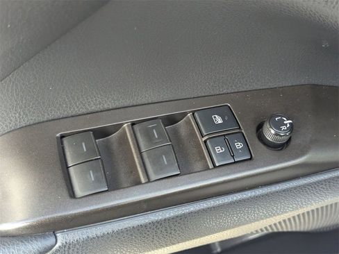 Used 2021 Toyota Camry SE image 22