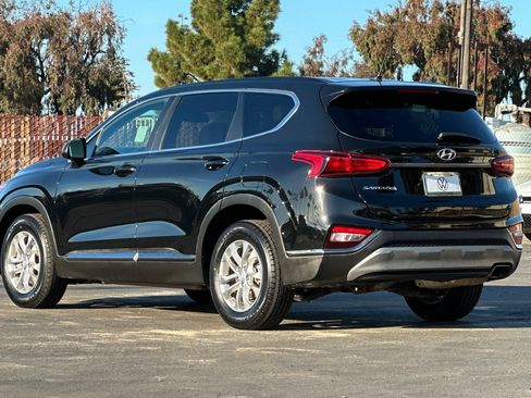 Used 2019 Hyundai Santa Fe SE image 6