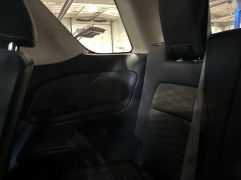 Used 2024 Nissan Pathfinder SV AWD/4WD image 23