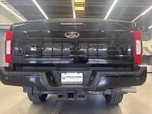 Used 2022 Ford F250 Lariat w/ Black Appearance Package AWD/4WD image 7