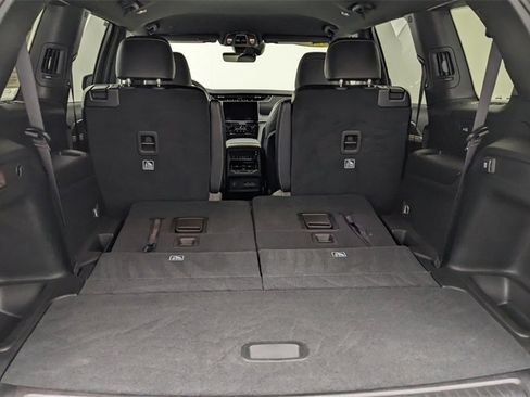 Used 2025 Jeep Grand Cherokee L Limited image 8