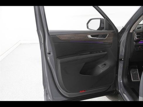 Used 2026 Volkswagen Atlas SEL Premium R-Line AWD/4WD image 4