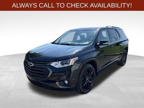 Used 2021 Chevrolet Traverse Premier w/ Redline Edition AWD/4WD image 3