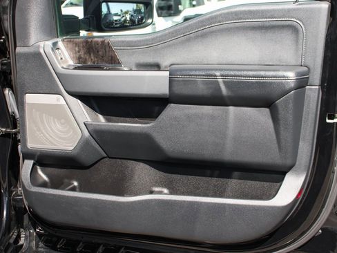 Used 2023 Ford F250 Lariat w/ Black Appearance Package image 42