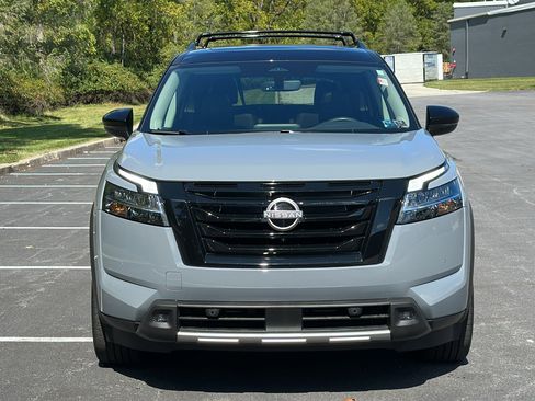 Certified 2024 Nissan Pathfinder SL w/ SL Premium Package image 3