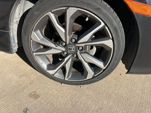 Used 2020 Honda Civic Touring image 16