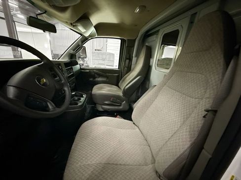 New 2025 Chevrolet Express 3500 w/ Power Convenience Package image 22