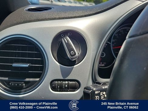 Used 2015 Volkswagen Beetle 1.8T FWD image 11