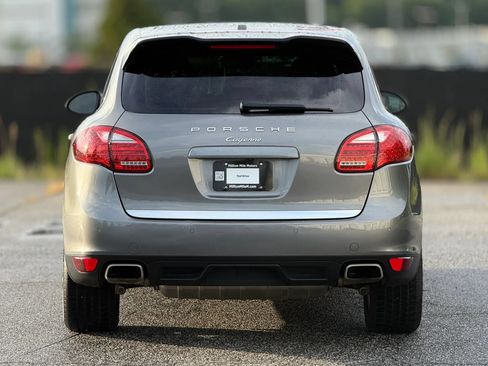 Used 2014 Porsche Cayenne Platinum Edition AWD/4WD image 4
