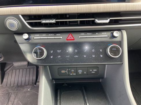 Used 2026 Hyundai Sonata Limited image 21