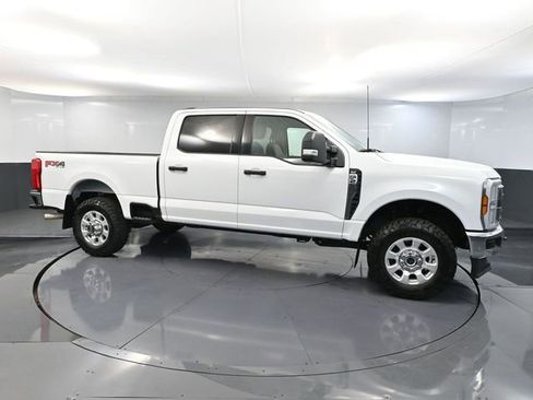 Used 2024 Ford F250 XLT w/ FX4 Off-Road Package image 4
