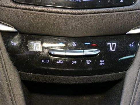 Used 2019 Cadillac XT5 Luxury w/ Trailering Package AWD/4WD image 29