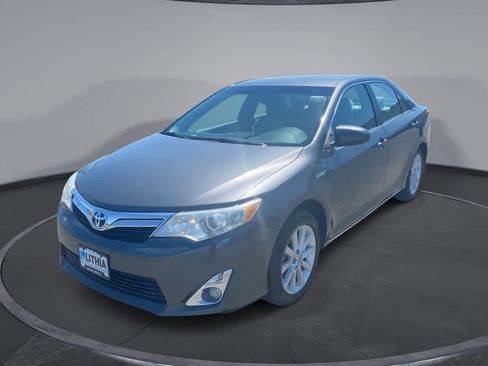Used 2013 Toyota Camry XLE FWD image 1