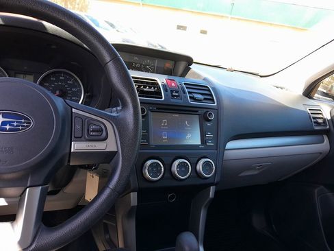 Used 2017 Subaru Forester 2.5i w/ Alloy Wheel Package AWD/4WD image 18