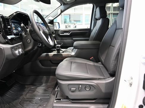 New 2026 GMC Sierra 1500 SLT w/ SLT Premium Plus Package image 12