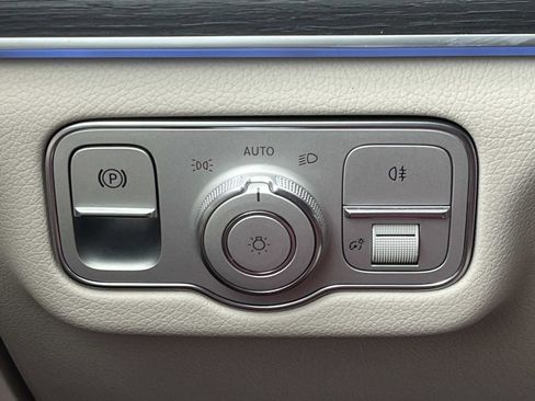 Certified 2025 Mercedes-Benz GLE 350 4MATIC image 25