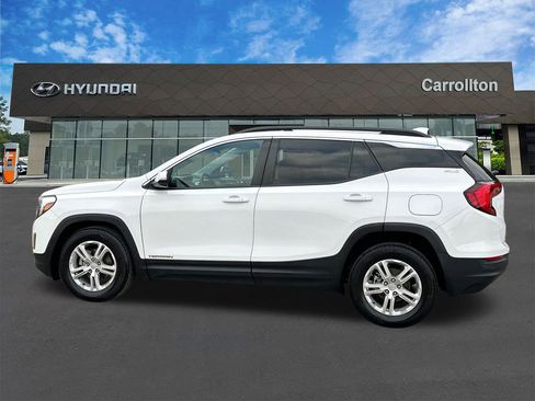 Used 2021 GMC Terrain SLE w/ Driver Convenience Package image 8