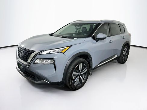 Used 2023 Nissan Rogue SL FWD image 3