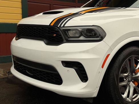 Used 2023 Dodge Durango R/T w/ Hemi Orange Plus Package AWD/4WD image 11