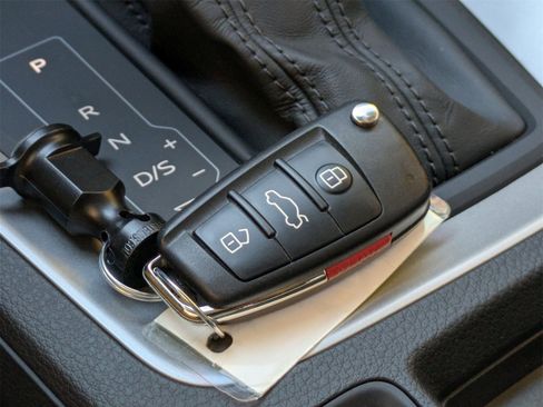 Used 2023 Audi Q3 2.0T Premium Plus w/ Premium Plus Package image 32