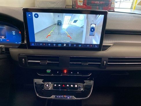 New 2024 Lincoln Corsair AWD w/ Equipment Group 101A image 28