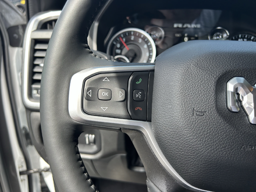 Used 2023 RAM 1500 Big Horn AWD/4WD image 38