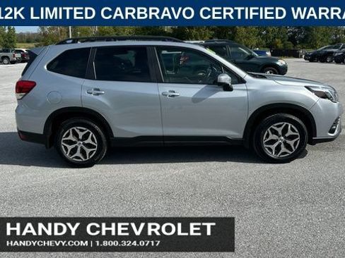 Used 2022 Subaru Forester Premium AWD/4WD image 2