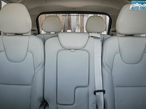 Used 2017 Volvo XC90 T6 Momentum w/ Vision Package image 24