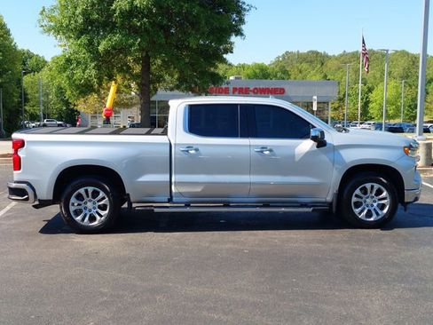 Used 2022 Chevrolet Silverado 1500 LTZ w/ LTZ Premium Package AWD/4WD image 13