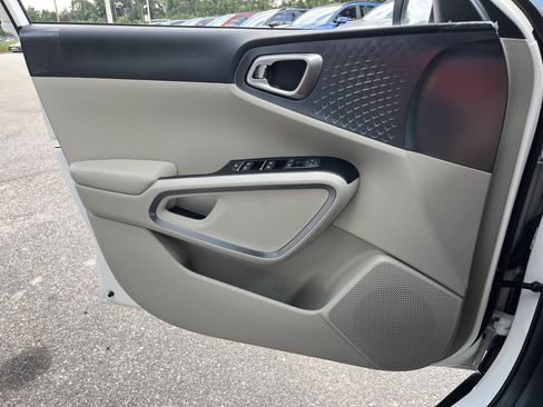 New 2025 Kia Soul EX image 16